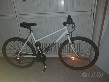 Bici B'Twin Bianca 26"