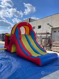 4 Scivoli gonfiabili Happy Hop usati