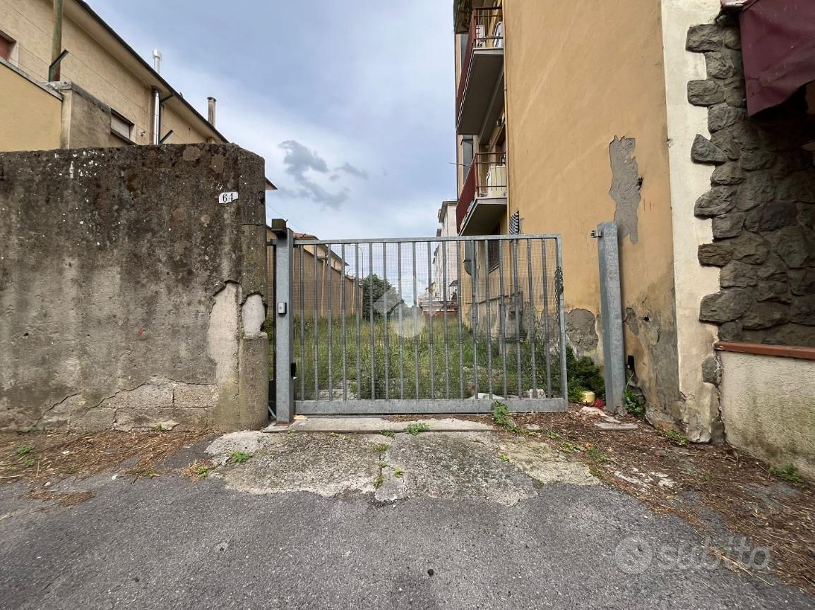 AUTORIMESSA A PISTOIA