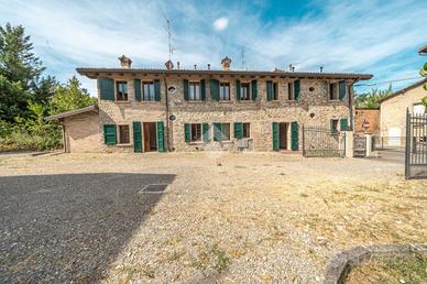 CASA SEMINDIPENDENTE A SAN POLO D'ENZA