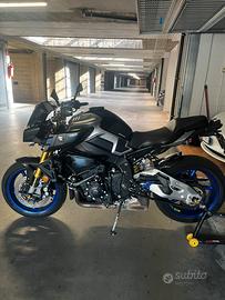 YAMAHA MT-10 SP - ÖHLINS SEMIATTIVE-VALUTO Scambi