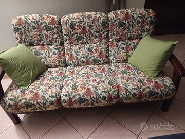 divano tre posti 