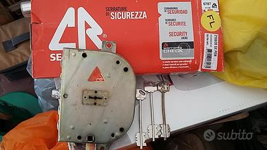 Serratura per porta blindata