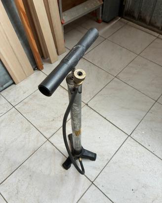 Gonfietto manuale