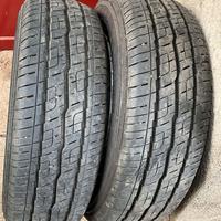 2 Pneumatici 175/70R14C 95/93T usati su cerchio