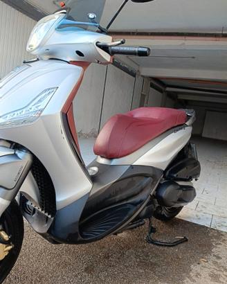 Beverly 350 sport touring