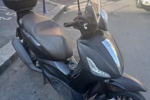 Beverly 300