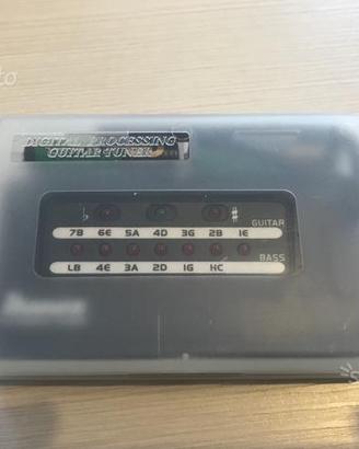 Tuner automatico per chitarra