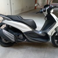 Beverly 350