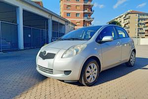 Toyota Yaris 1.0 5 porte Sol