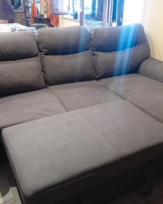 Divano angolare con chaise  louge e contenitore 