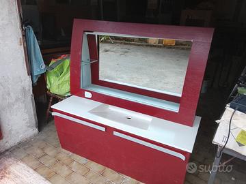 mobile bagno composto da specchio 