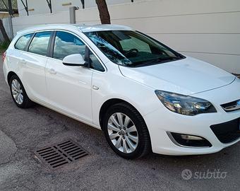 Opel Astra J 1.6 CDTi sports tourer elective 