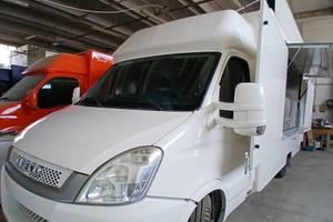 AUTONEGOZIO paninoteca ambulante food truck