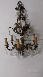 Lampadario con cristalli e inserti Capodimonte
