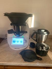 Bimby TM6 con doppio boccale e affetta tutto