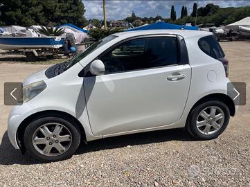 Toyota IQ - city car 4 posti