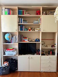 Libreria con ante e cassetti