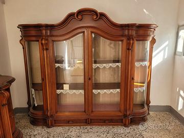 Vetrina in legno