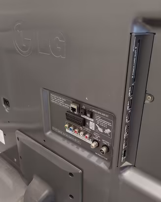 Smart TV LG 47" - Da riparare (Roma Magliana)

