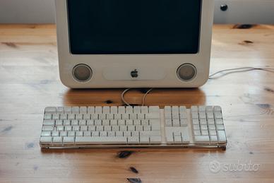 Apple eMac G4 PowerPC 4,4 - A1002 - FULLY WORKING
