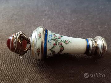 Un sigillo da cera lacca antico, ceramica-argento