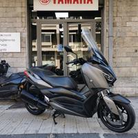 Yamaha X-Max 300