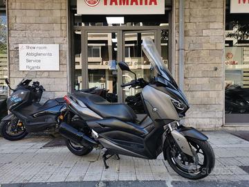 Yamaha X-Max 300
