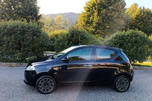 Lancia Ypsilon III 2021 1.0 firefly hybrid Silver