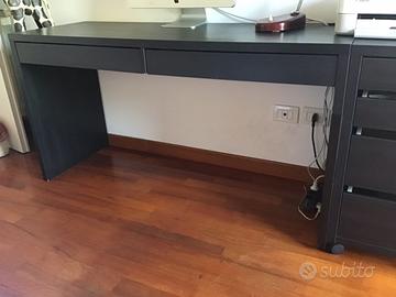 Scrivania e cassettiera IKEA