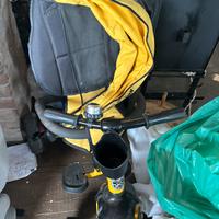 Kikkaride triciclo con manopola di guida