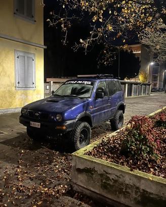 Nissan terrano 2 2.7 1996