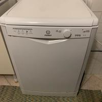 Lavastoviglie indesit