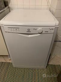 Lavastoviglie indesit