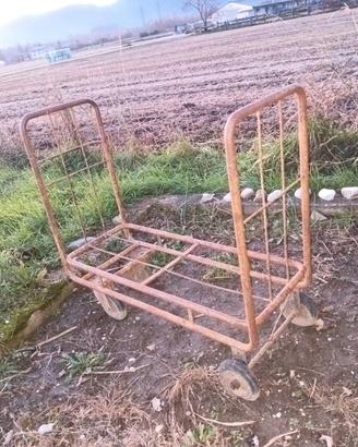 Carrelli da lavoro