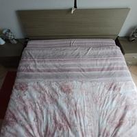 Letto como' e comodini stile moderno