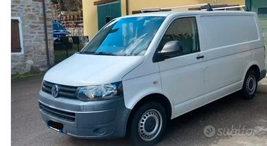 Volkswagen T5 transporter