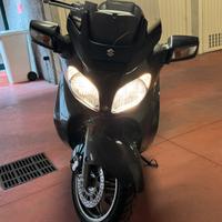 Suzuki Burgman 650 con pochissimi chilometri