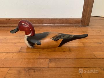 Anatra da richiamo in legno dipinta