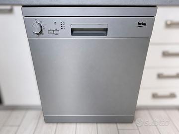 Lavastoviglie BeKo modello DFN05211S 12 coperti