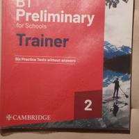 Libro inglese pet English 