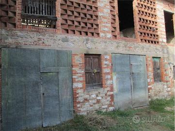 Rustico / Casale di 190 m² con più di 5 locali e p