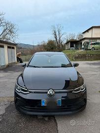 GOLF 8 R-LINE NERA