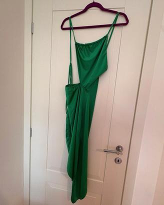 Vestito verde satinato con cut-out