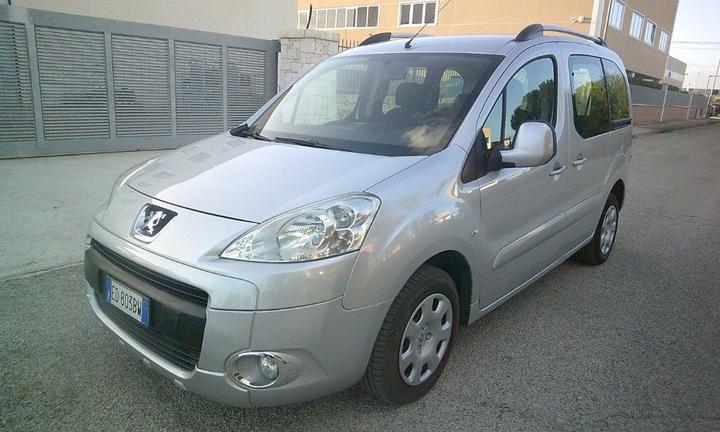 PEUGEOT Partner Tepee 1.6 HDi 90CV AUTOCARRO 5 P