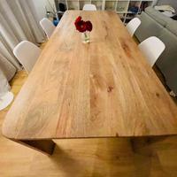 Tavolo in legno di mango