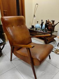 Poltrona pelle e legno massello Vintage Anni 60/70