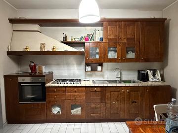 Cucina stosa in vero legno