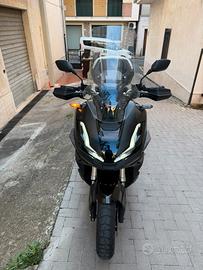 HONDA ADV 350 Nero Opaco Limited Edition 2024