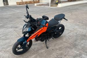 KTM 125 duke 2025
